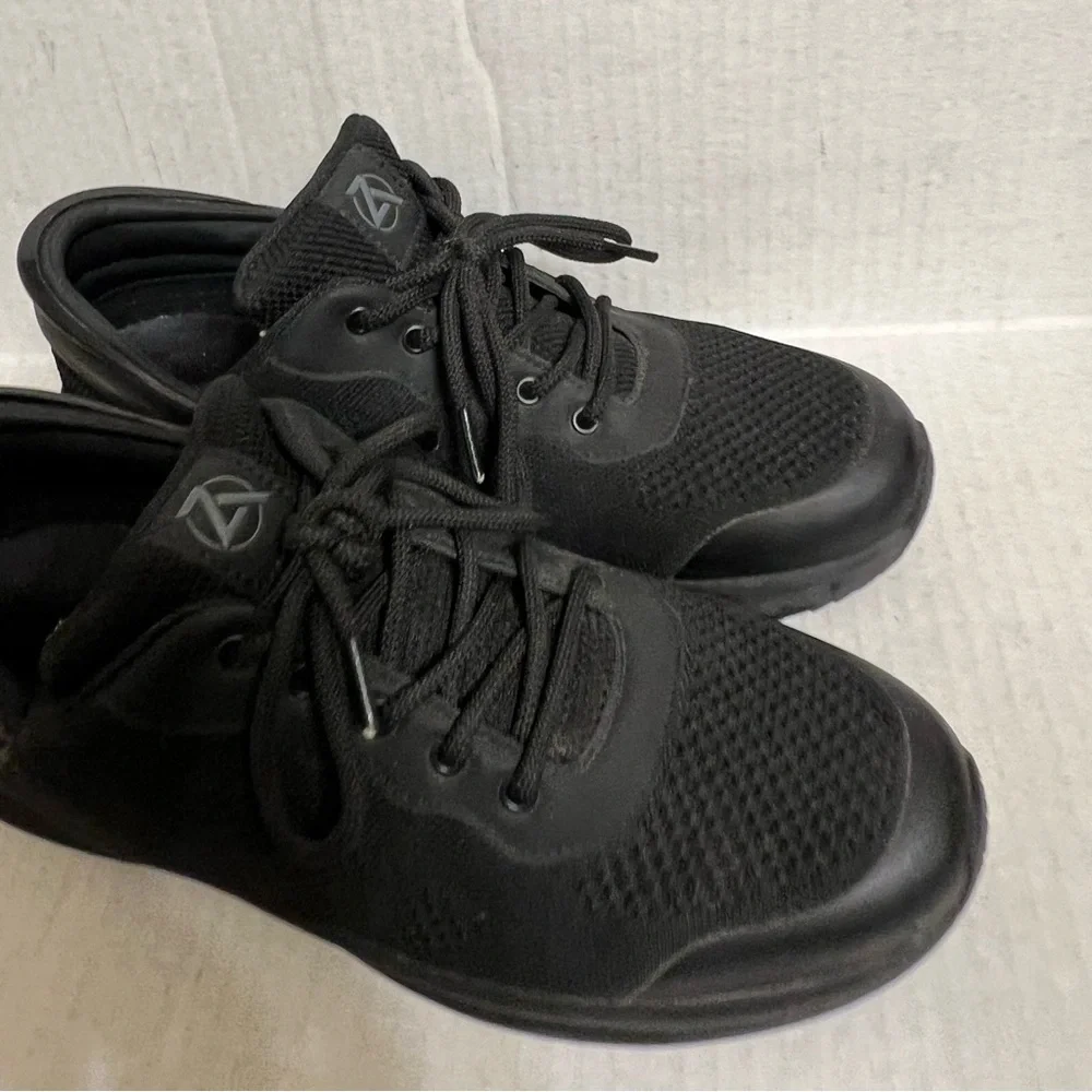 MEN'S ZEBA HANDS-FREE TENNIS SHOES